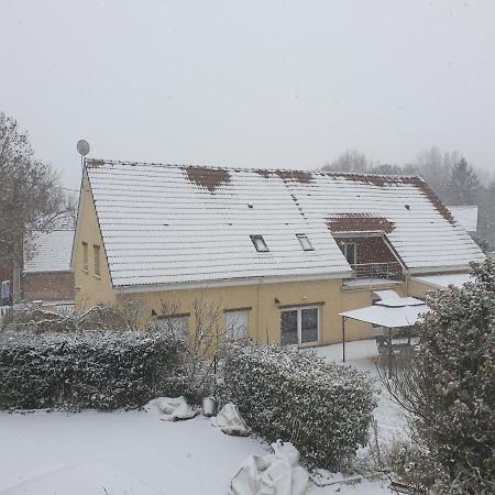 Au Relais Du Canal à Grand Gabarit Nesle Bagian luar foto