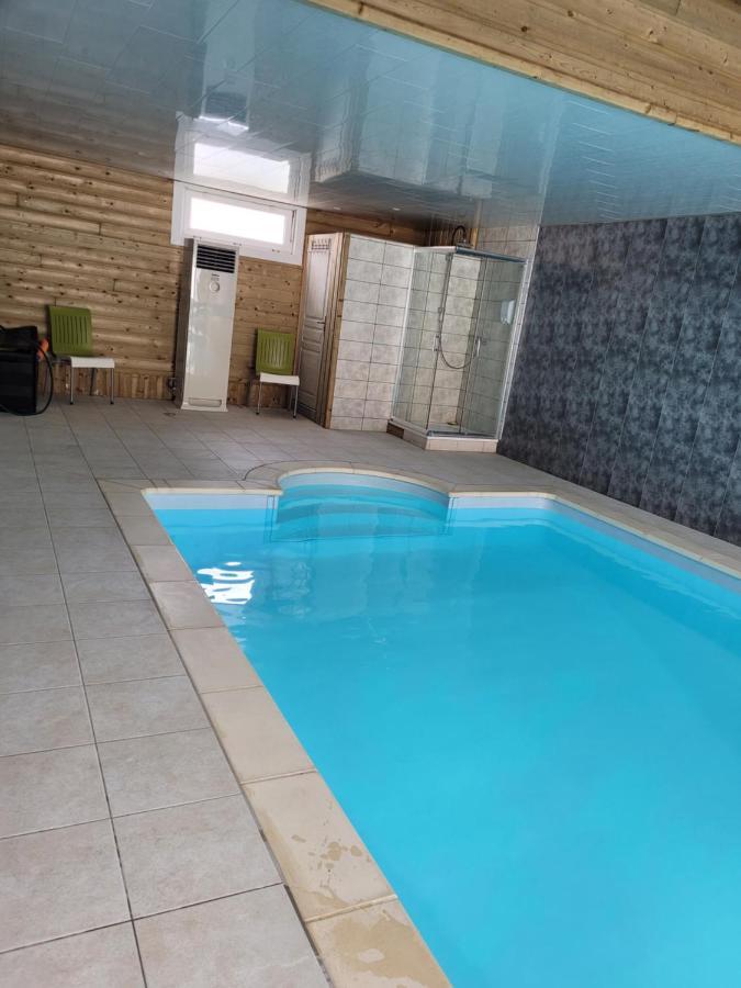 Au Relais Du Canal à Grand Gabarit Nesle Bagian luar foto