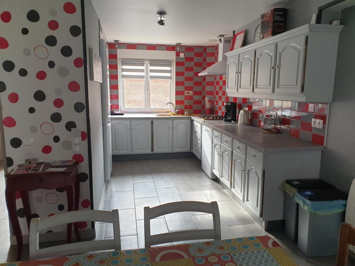 Au Relais Du Canal à Grand Gabarit Nesle Bagian luar foto