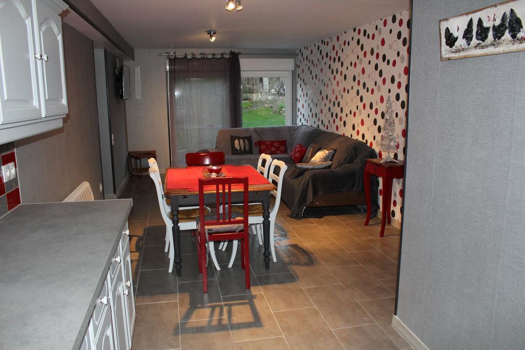 Au Relais Du Canal à Grand Gabarit Nesle Bagian luar foto