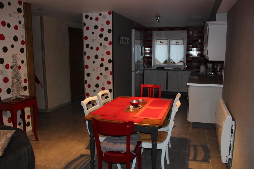 Au Relais Du Canal à Grand Gabarit Nesle Bagian luar foto